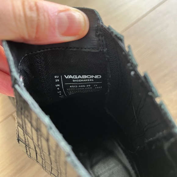 SOLD Vagabond Marja Croc Embossed Bootie - Picture 7 of 7